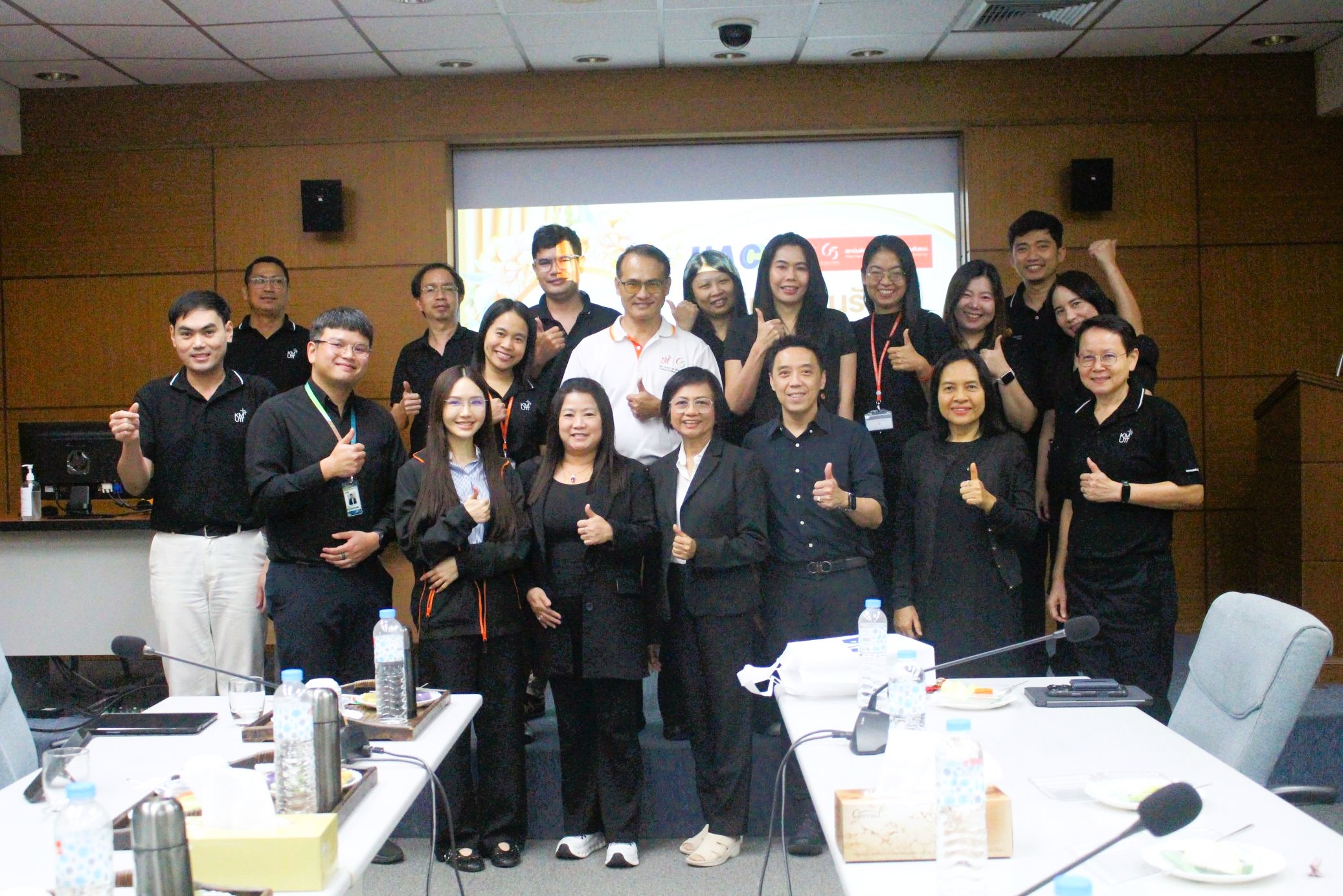 ผู้บริหารของบริษัท ยูเอซี โกลบอล จำกัด (มหาชน) เข้าเยี่ยมชม ศึกษาดูงานและหารือความร่วมมือกับห้องปฏิบัติการของสถาบันพัฒนาและฝึกอบรมโรงงานต้นแบบ (สรบ.)