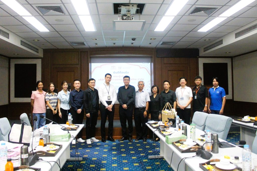 คณะผู้บริหาร บริษัท โตโยต้า ประเทศไทย จำกัด เยี่ยมชมห้องปฏิบัติการ สรบ. และ JGSEE