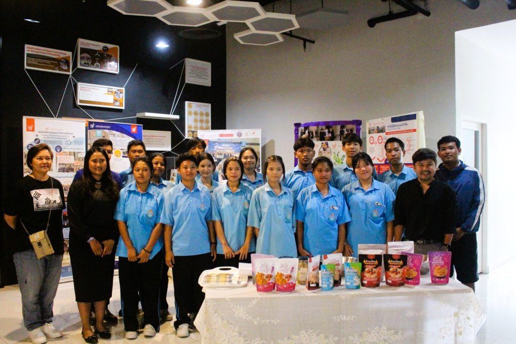 คณะอาจารย์และนักเรียนโรงเรียนพิทยาลงกรณ์พิทยาคม เยี่ยมชม ศึกษาดูงานด้านนวัตกรรมอาหารและเทคโนโลยีการผลิตที่เหมาะสมกับผลิตภัณฑ์ชุมชน